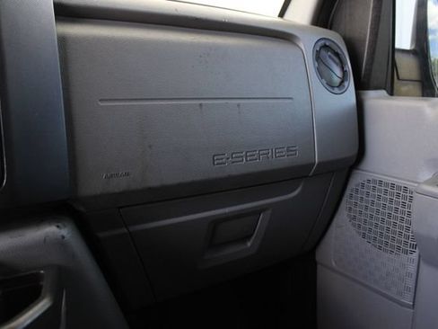 Used 2012 Ford E-150 and Econoline 150 w/ Commercial Cargo Van Pkg RWD image 18