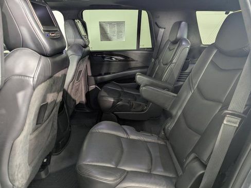Used 2018 Cadillac Escalade Platinum image 25