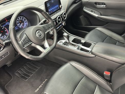Used 2022 Nissan Sentra SR w/ SR Premium Package FWD image 12