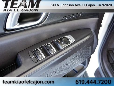 Certified 2025 Kia Carnival SX Prestige FWD image 27