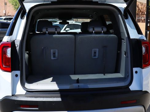 Used 2020 GMC Acadia SLT w/ LPO, Cargo Package FWD image 24