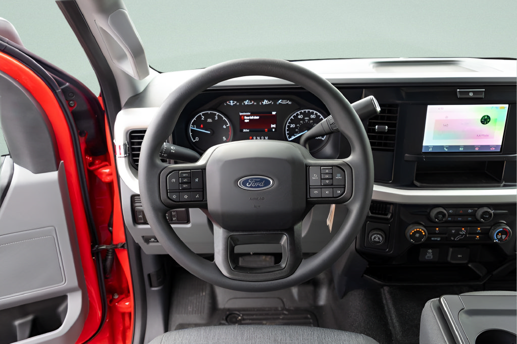 New 2025 Ford F250 XL w/ 360-Degree Camera Package RWD image 18