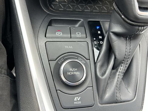 Certified 2023 Toyota RAV4 XLE Premium AWD/4WD image 32