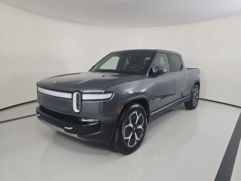 Used 2024 Rivian R1T Adventure AWD/4WD image 1