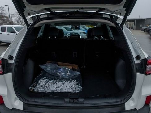 Used 2024 Ford Escape SE w/ PHEV Premium Package image 17