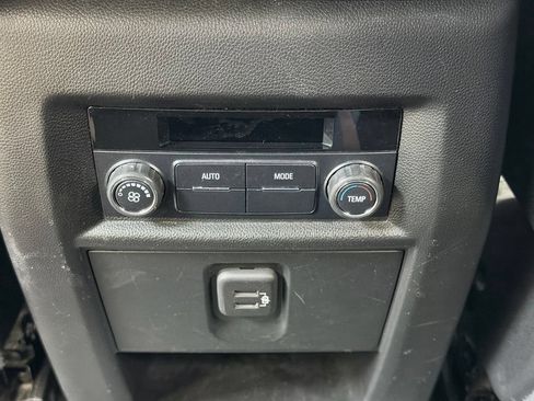 Used 2019 Chevrolet Traverse LS FWD image 24
