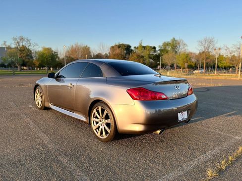 Used 2010 INFINITI G37 Anniversary Edition RWD image 16