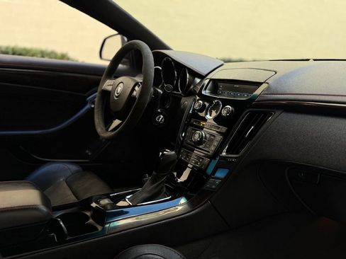 Used 2015 Cadillac CTS V image 30