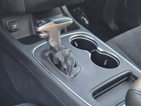 Used 2020 Dodge Durango SXT image 21