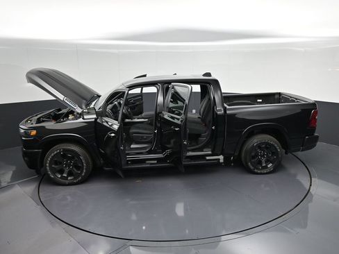 Used 2025 RAM 1500 Big Horn RWD image 37