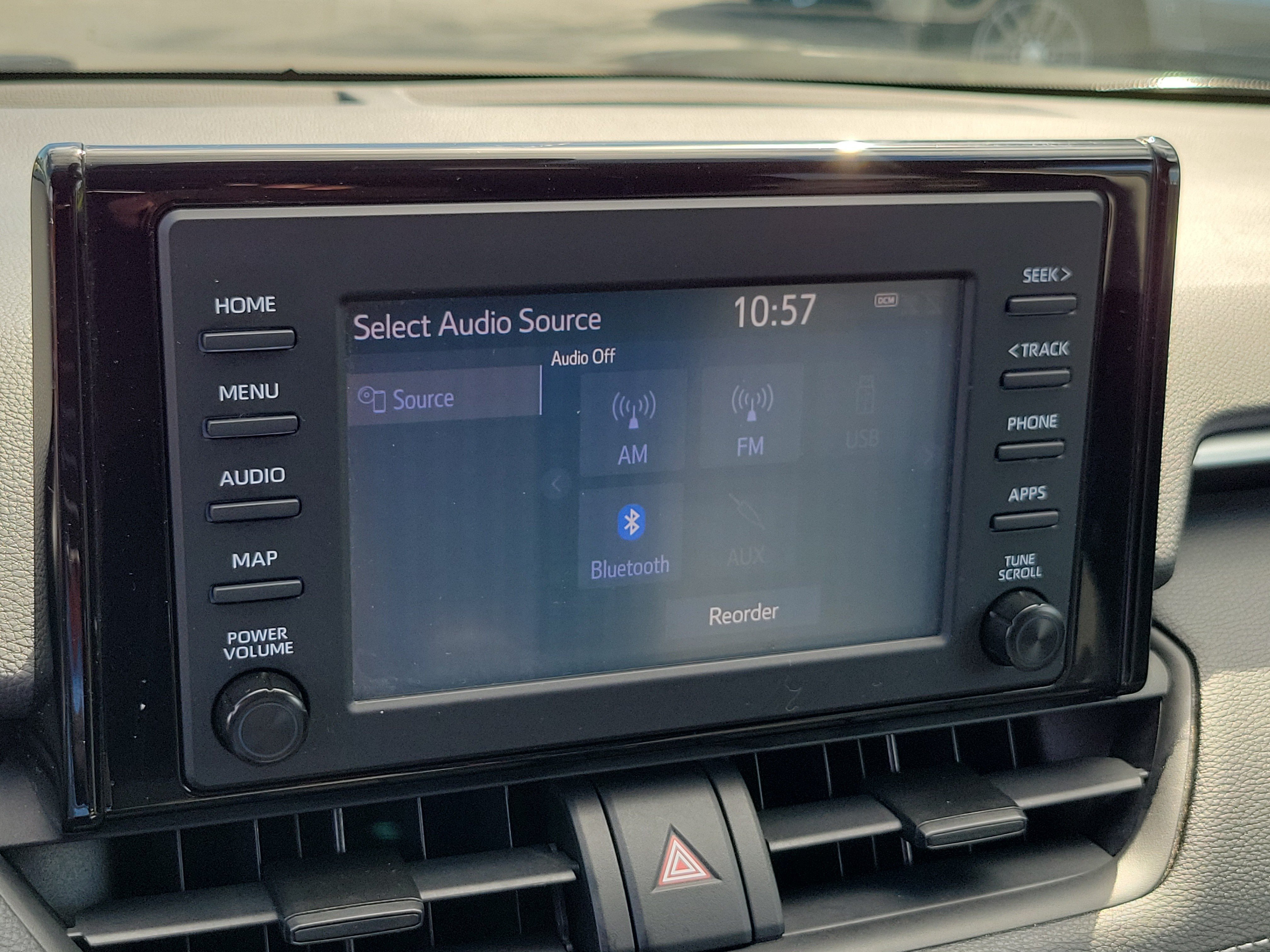 Used 2019 Toyota RAV4 LE FWD image 15