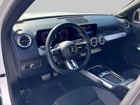 Used 2026 Mercedes-Benz GLB 35 AMG 4MATIC image 18
