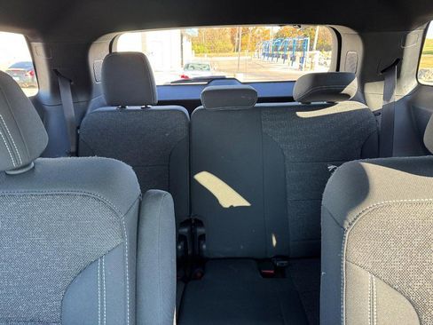 Certified 2025 Chevrolet Traverse LT image 11