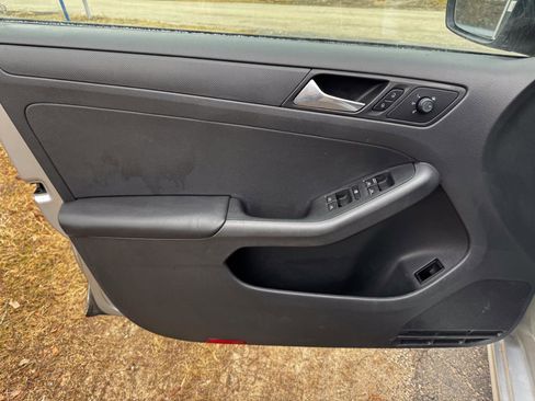 Used 2015 Volkswagen Jetta S image 22