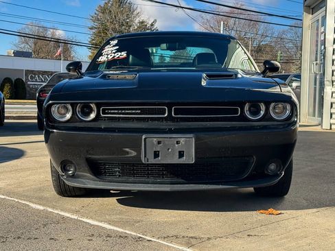 Used 2018 Dodge Challenger GT w/ Driver Convenience Group image 9