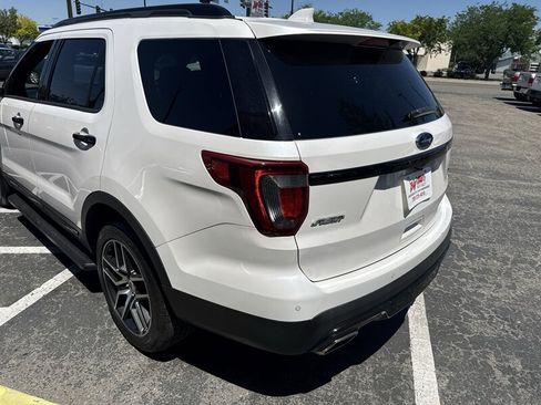 Used 2017 Ford Explorer Sport w/ Equipment Group 401A AWD/4WD image 5