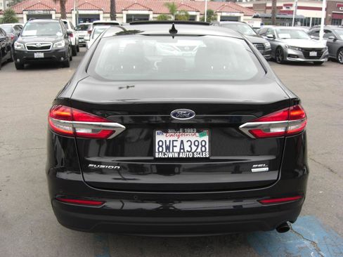 Used 2019 Ford Fusion SEL FWD image 13