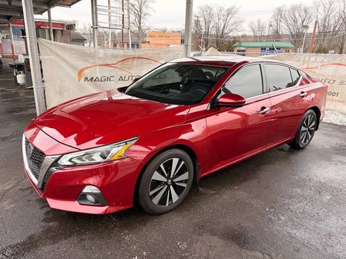 Used 2020 Nissan Altima 2.5 SL FWD image 56