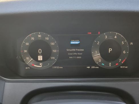 Certified 2025 Land Rover Range Rover Velar Dynamic SE AWD/4WD image 34