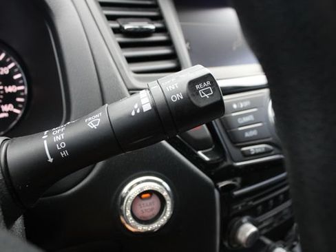 Used 2019 Nissan Pathfinder S AWD/4WD image 14