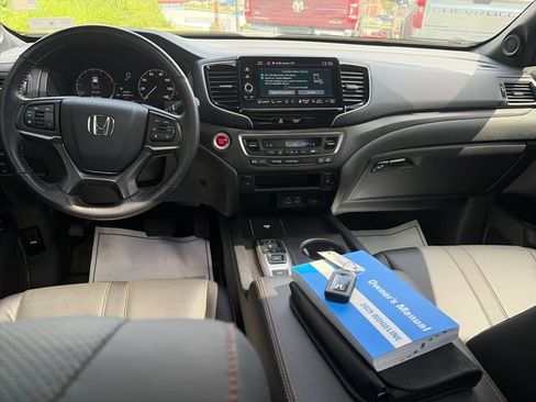 Used 2025 Honda Ridgeline TrailSport image 16