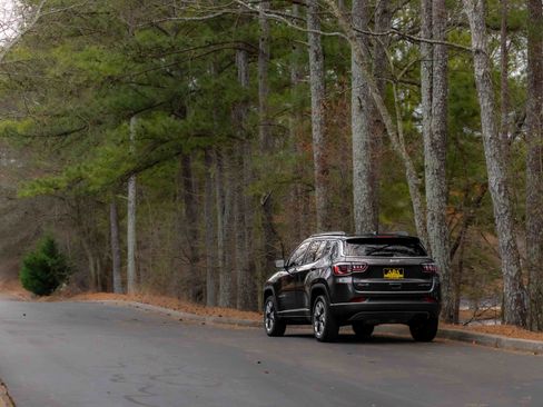 Used 2020 Jeep Compass Limited image 39