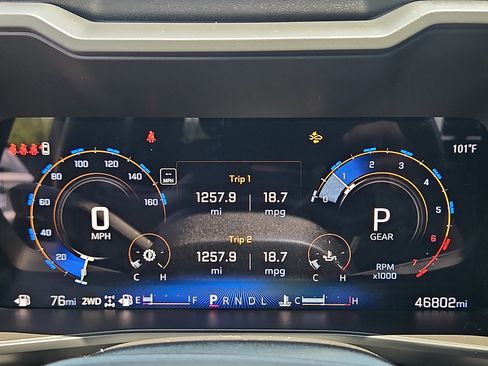 Used 2024 Chevrolet Colorado Trail Boss AWD/4WD image 20