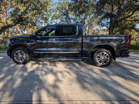 Used 2024 Chevrolet Silverado 1500 High Country w/ Technology Package image 5