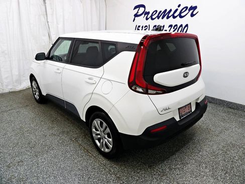 Used 2020 Kia Soul LX FWD image 4