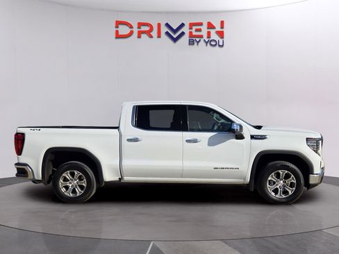 Used 2024 GMC Sierra 1500 SLT image 7