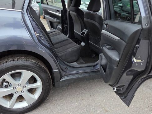 Used 2014 Subaru Outback 2.5i Premium AWD/4WD image 38