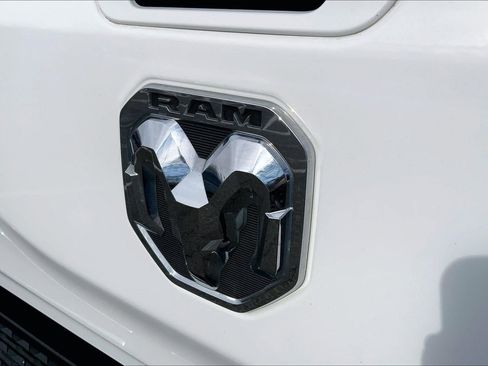 Used 2019 RAM 1500 Big Horn image 29