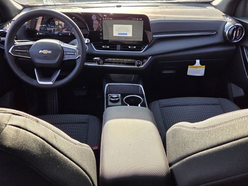 New 2026 Chevrolet Equinox LT w/ Safety and Technology Package FWD image 19