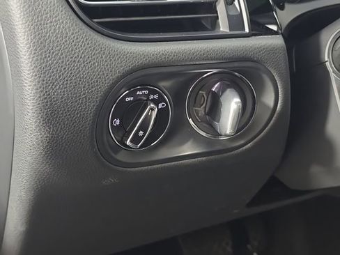 Certified 2022 Porsche Macan S AWD/4WD image 18