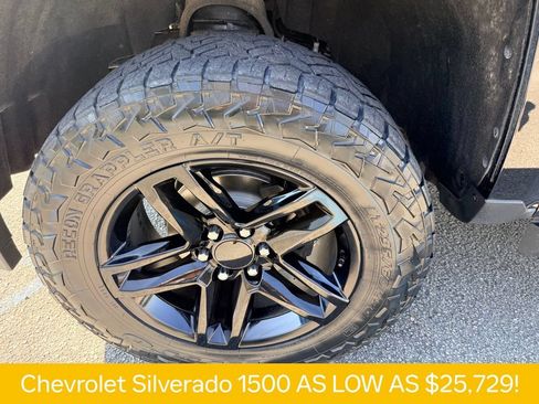 Used 2018 Chevrolet Silverado 1500 LT w/ All Star Edition AWD/4WD image 29