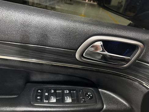 Used 2020 Jeep Grand Cherokee Limited X AWD/4WD image 15