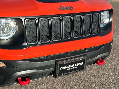 Used 2019 Jeep Renegade Trailhawk w/ Cold Weather Group II image 29