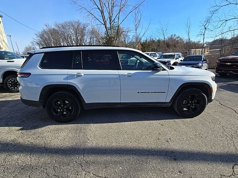 Used 2024 Jeep Grand Cherokee L Limited w/ Luxury Tech Group II image 9