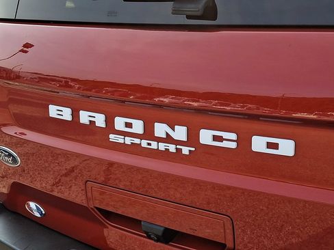 Used 2022 Ford Bronco Sport Outer Banks w/ Tech Package AWD/4WD image 32