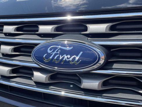 Used 2017 Ford Explorer XLT FWD image 27