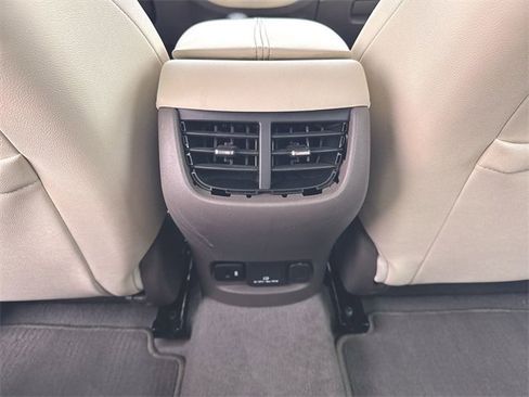 Used 2024 Chevrolet Malibu LT image 21