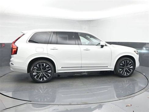 New 2026 Volvo XC90 B6 Plus w/ Protection Package Premier image 8