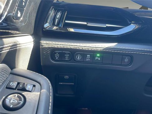 Used 2023 Acura MDX SH-AWD w/ Advance Package image 26