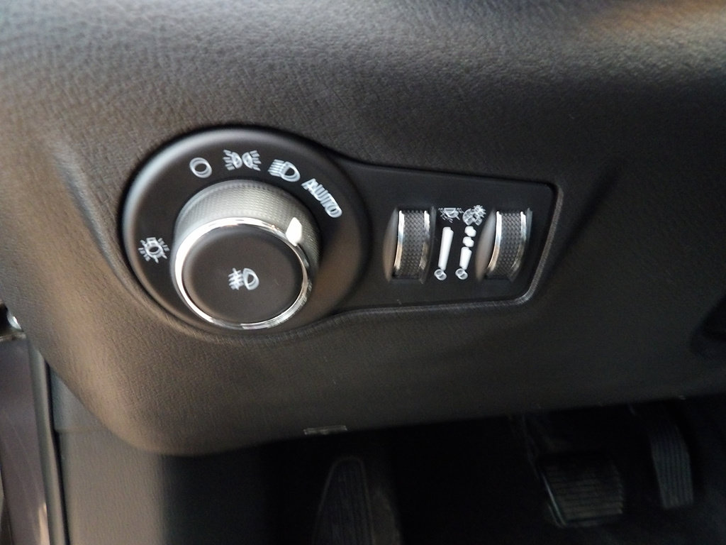 Used 2024 Jeep Compass Latitude AWD/4WD image 26