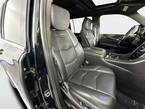 Used 2015 Cadillac Escalade ESV Platinum image 27