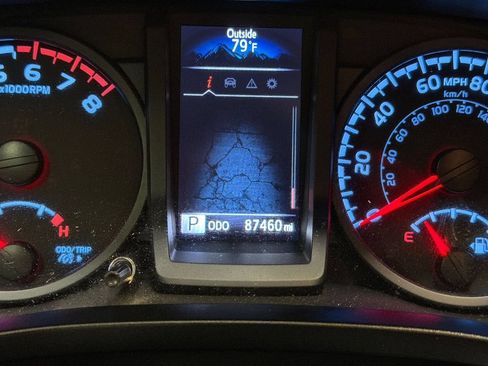 Used 2023 Toyota Tacoma SR w/ SR Convenience Package RWD image 19
