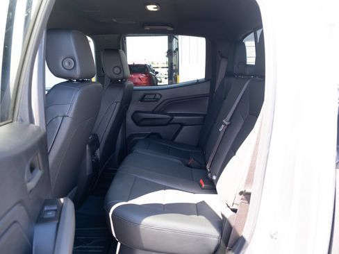 Used 2024 Chevrolet Colorado Trail Boss w/ Advanced Trailering Package AWD/4WD image 12