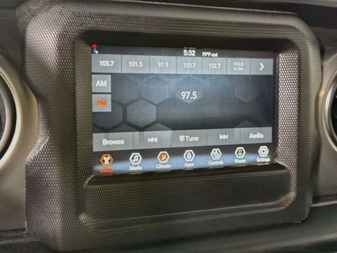 Used 2023 Jeep Wrangler Unlimited Sport AWD/4WD image 6