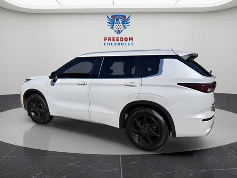 Used 2022 Mitsubishi Outlander SEL AWD/4WD image 3