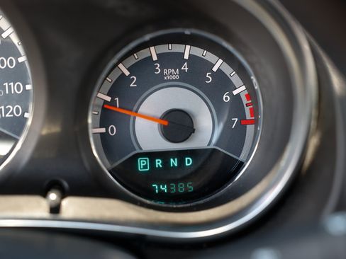 Used 2013 Chrysler 200 Touring w/ Cold Weather Group FWD image 43